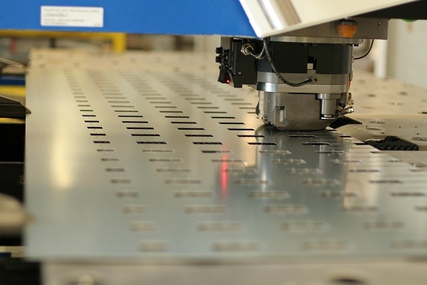 Blog công ty mới nhất về Chúng tôi cung cấp một loạt các dịch vụ dập chính xác, bao gồm dập khuôn lũy tiến, dập sâu